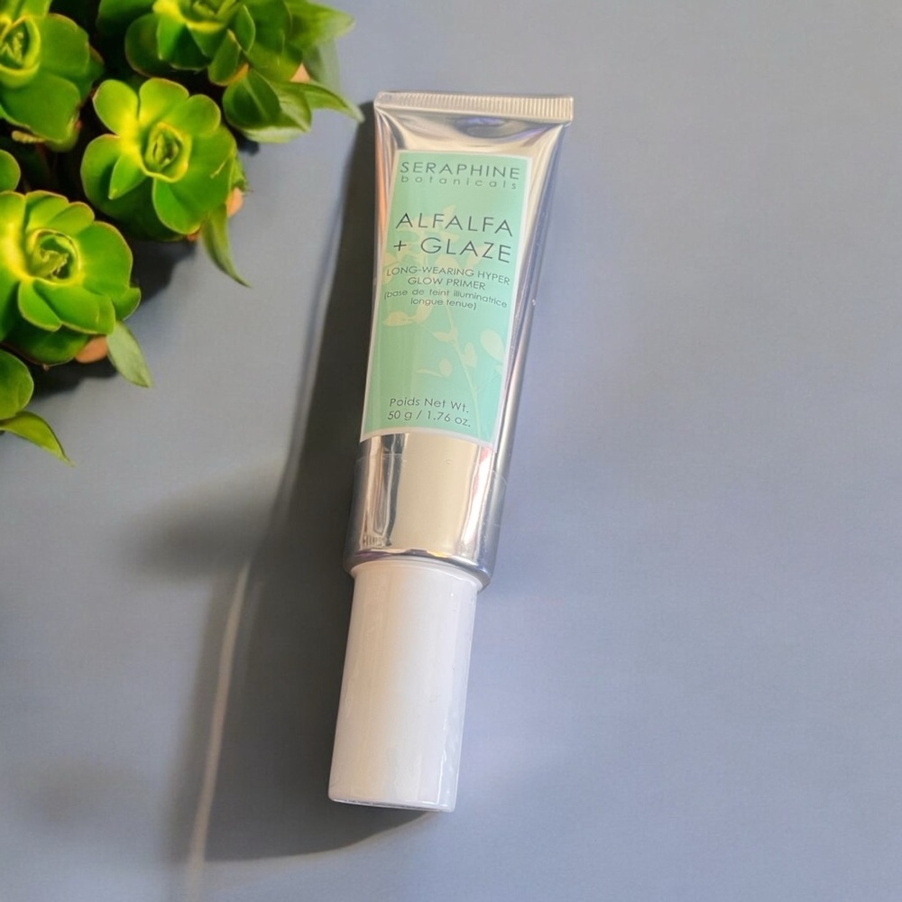 Seraphine Botanicals Alfalfa & Glass long wearing hyper glow primer